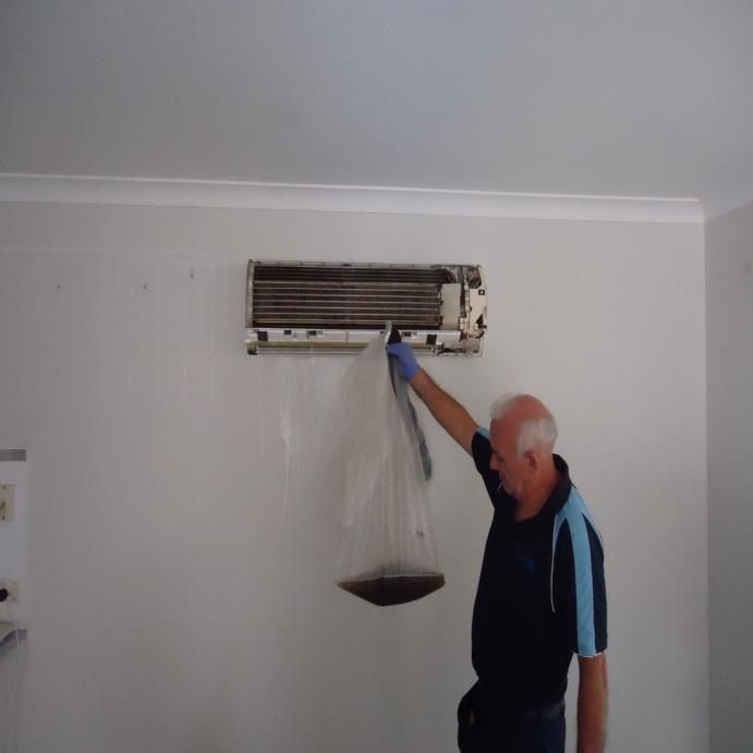 How To Determine If Your Split AC Drain Pipe Needs Cleaning